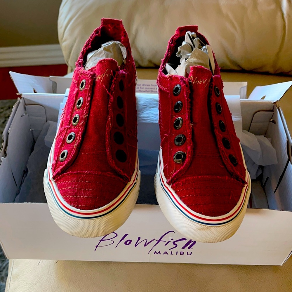 Blowfish Malibu size 6 Jester Red Cozumel Linen